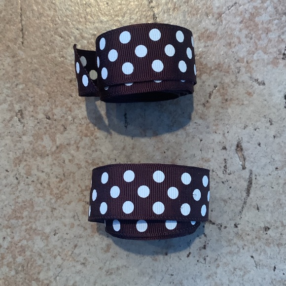 2 Henri Bendel Gift Boxes and Ribbon - Picture 3 of 10